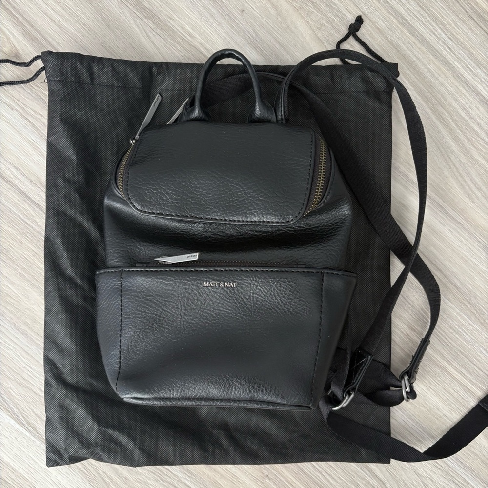 Matt & Nat Bravesm Mini Backpack